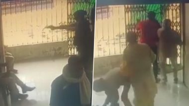 Viral Video: Two Women Cops Fight Off Armed Men, Foil Robbery Bid at Bank in Bihar’s Hajipur