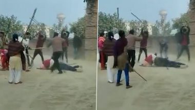 UP Shocker: Mob Brutally Thrashes Woman, Man Over Land Dispute in Etah, Police Launch Probe After Video Goes Viral