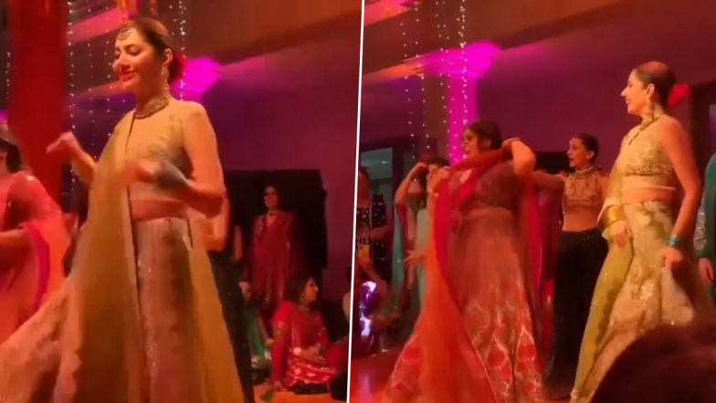 Mahira Khan Sets Stage On Fire With Her Amazing Dance Moves, Grooves to 'Husn Hai Suhana' Song at Mehndi Event (Watch Video)