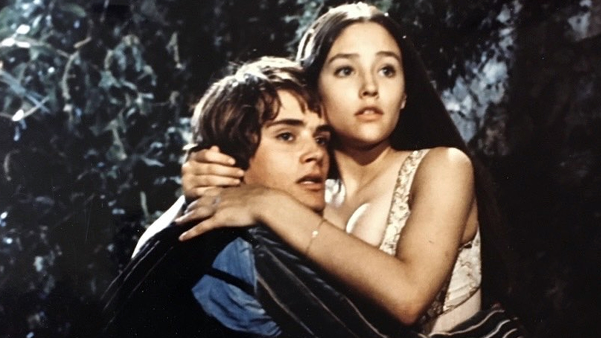 Romeo and Juliet Actors Olivia Hussey, Leonard Whiting Sue Paramount Pictures for Child Sexual Abuse Over Nude Scene 🎥 LatestLY