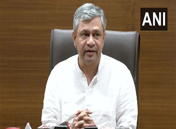 India News | Union Minister Aswini Vaishnaw Announces Ex-gratia for Passengers Injured in Train Derailment Incident