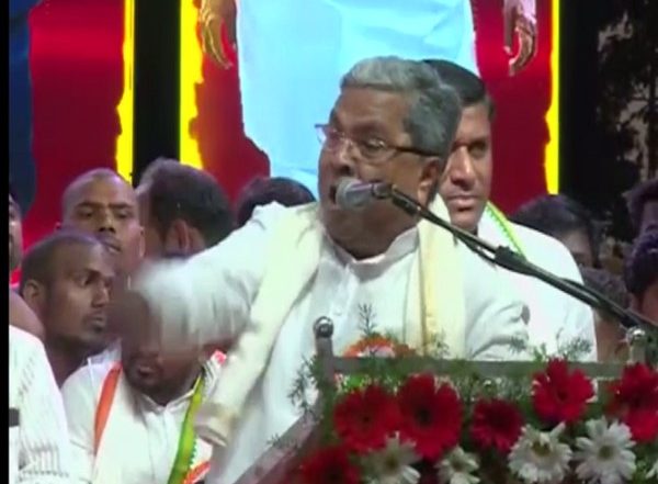 India News | Bommai, Other BJP Leaders Shiver Like Puppy in Front of PM Modi, Says Siddaramaiah; Karnataka CM Hits Back
