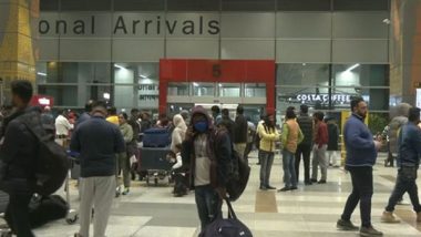 India News | Delhi Airport Issues Fog Alert for Passengers, 12 Trains Delayed in North India