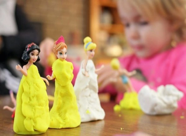 India News | BIS Conducts Countrywide Raids at Airport Shops, Malls for Substandard Toys Made in China