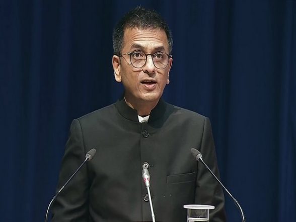 CJI DY Chandrachud Brings His Daughters to Supreme Court, Says ‘See ...