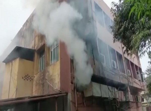 Hyderabad Fire: One Dead After Massive Blaze Erupts at Sohail Hotel Near Nalgonda X Road