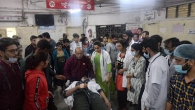 India News | Maharashtra: Doctors' Association Go on Strike After Patient Attacks Two Doctors with Knife in Yavatmal Hospital