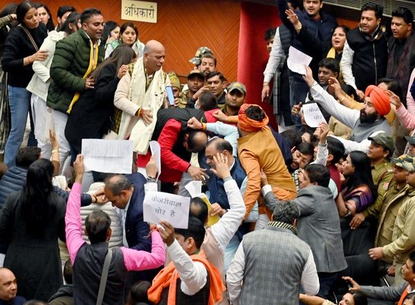 India News | MCD Meeting Violence: BJP Demands Suspension of AAP MLAs in Letter to LG Saxena