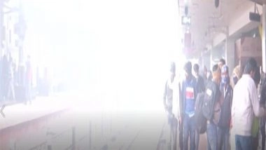 India News | Varanasi: Dense Fog, Cold Waves Engulfs City; Several Trains Running Late