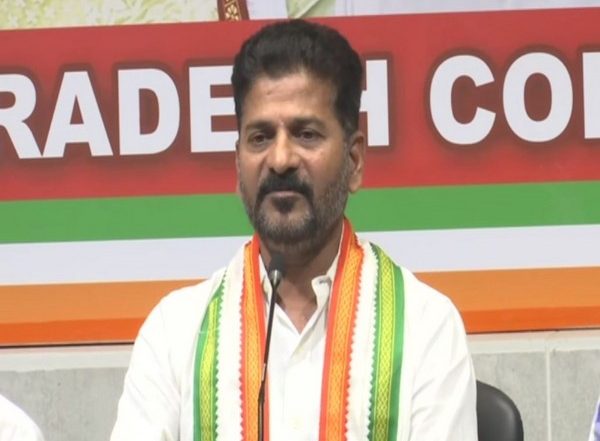 India News | TPCC Chief Revanth Reddy Urges Govt to Allocate Land to Boxer Nikhat Zareen for Sports Academy