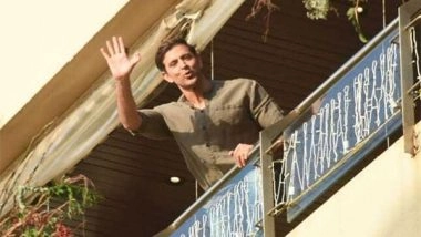 Entertainment News | Hrithik Roshan Greets Fans Outside His Residence on 49th Birthday