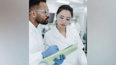 Health News | Performing Acts of Kindness Help Reduce Depression, Anxiety: Research