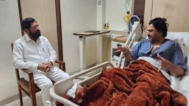 India News | Maharashtra CM Shinde Visits Dhananjay Munde at Mumbai Hospital
