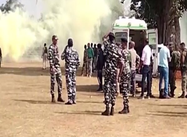 India News | Jharkhand: 6 CRPF Jawans Injured in IED Blast During Encounter