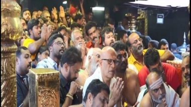 India News | Devotees Throng Sabarimala Temple Ahead of Makaravilakku Festival