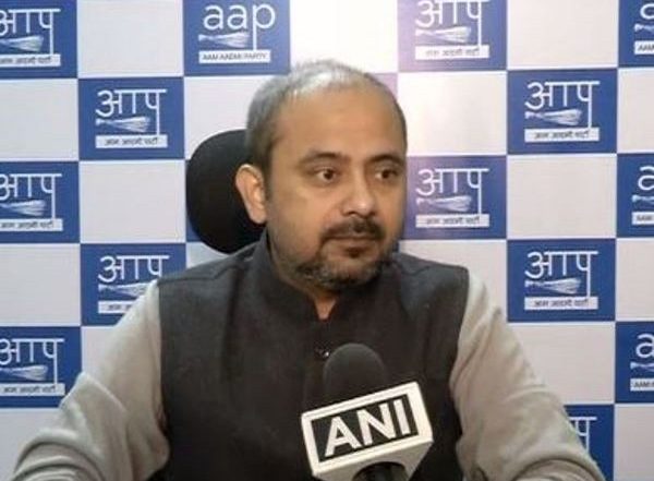 India News | AAP Dissolves Its Units in Karnataka, to Make Drastic Changes in Organisational Structure