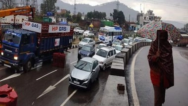 India News | Srinagar-Jammu Highway Blocked Due to Snowfall