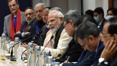 India News | PM Modi Meets Economists, Says Public, Private Sectors Need to Think out of the Box to Seize Global Opportunities