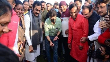 India News | Union Minister Scindia Spotted Playing 'Gilli-Danda' at Sansad Khel Mahotsav in Jabalpur