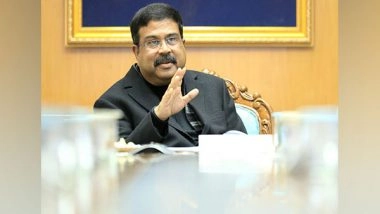 India News | State Vs Centre over Mid-day Meal: Centre to Send Team to Review Implementation of Scheme in Bengal