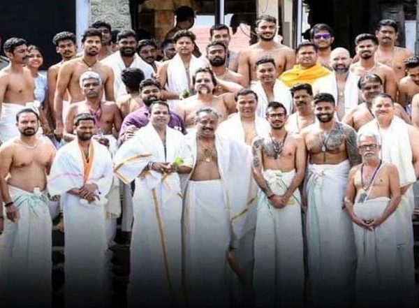 Sports News | Indian Cricket Team Members Visit Thiruvananthapuram Temple Ahead of ODI Against Sri Lanka