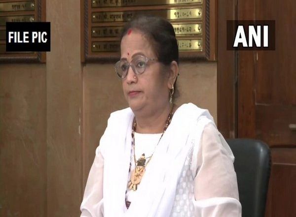 India News | SRA Flats Scam: FIR Filed Against Former Mumbai Mayor Kishori Pednekar Family and Company
