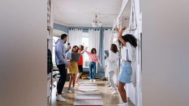 Science News | Study Suggests Strong Social Connections Help to Improve Health