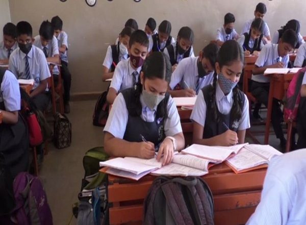 Uttar Pradesh: Gorakhpur Schools Upto Class 12 to Remain Closed On January 16 and 17 Due to Cold Wave