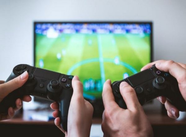 Google Winding Down Stadia Service, To Release Self-Serve Tool To Allow Customers Enable Bluetooth on Controller