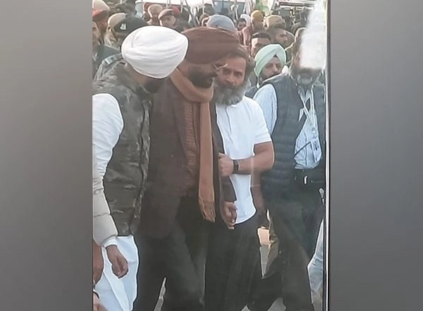 India News | Sidhu Moose Wala's Father Joins Bharat Jodo Yatra in Punjab