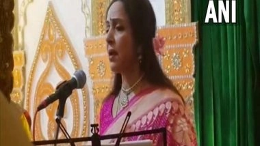 India News | MP Hema Malini Sings Devotional Song at Mathura's Radha Raman Temple