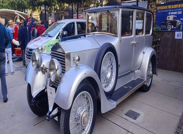 India News | Israeli Ambassador Hails Car Owners at Vintage Car Rally