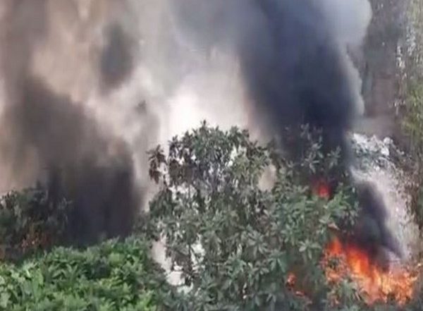 Andhra Pradesh: Several Vehicles Parked in Kancharapalem Police Station Premises Catch Fire, Investigation Underway (Watch Video)