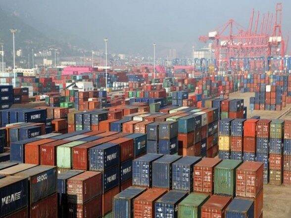 India’s Overall Exports Fall 5.25% in December 2022