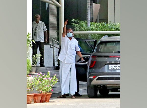 India News | Aircel Maxis Case: Delhi HC to Hear Appeals Against Anticipatory Bails Granted to Chidambarams on Day to Day Basis