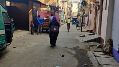 India News | Newest Social Media Sensation: A Mother of Four Who Delivers Items on Foot