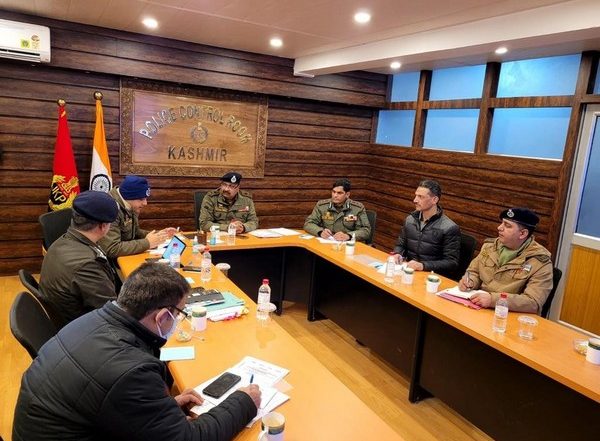 India News | JK DGP Chairs Meeting to Review Security Arrangements Ahead of R-Day in Kashmir