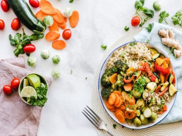 Lifestyle News | Study Reveals Reducing Calories May Be More Effective Than Intermittent Fasting for Weight Loss - Vimarsana News