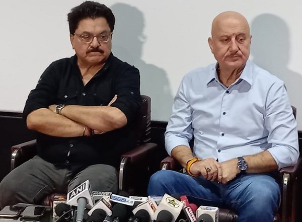 Kashmiri Pandito Ka Narsanghar: Anupam Kher Attends Special Screening of Ashoke Pandit’s Film in Mumbai
