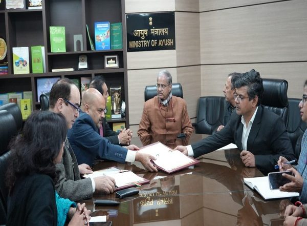 India News | Ministry of Ayush Signs MoU with India Tourism Development Corporation for Promotion of Medical Value Travel