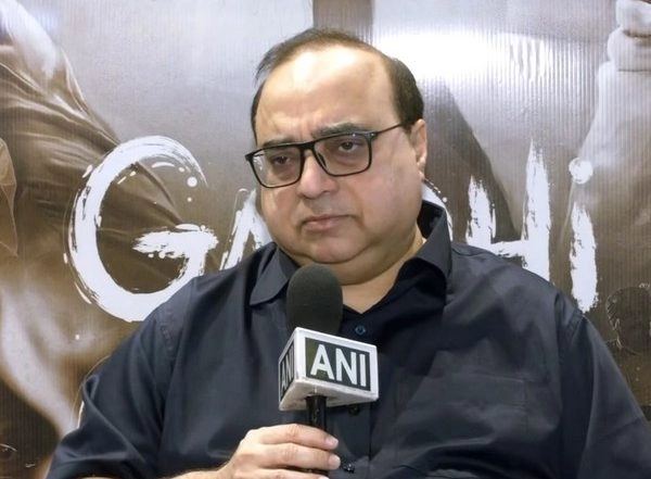 Entertainment News | 'Gandhi Godse...': Director Rajkumar Santoshi Writes to Mumbai Police, Seeks Protection