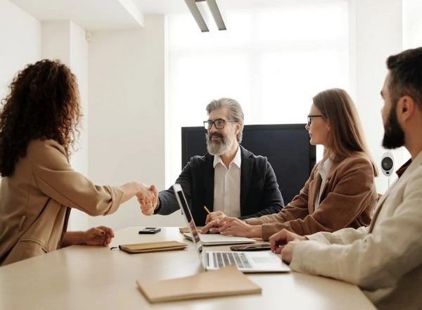 Business News | Nissan, Renault Negotiators Await Directors' Nod on Partnership Deal
