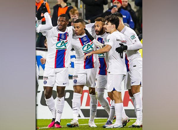 Sports News | French Cup: Mbappe First PSG Player to Hit 5 Goals in One Match, Leads Side to Final 16 After 7-0 Win over Pays De Cassel