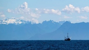 World News | Illegal Chinese Fishing Fleet Evades Marine Radar by Disabling Transponders Close to EEZ of Other Countries