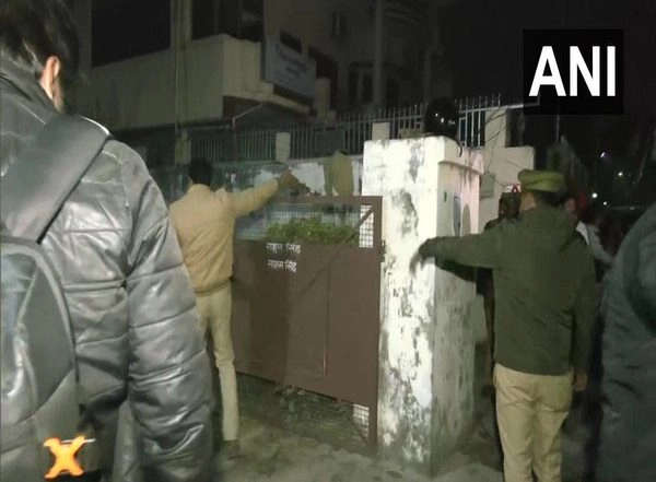 India News | UP Govt Constitutes 3-member Committee to Probe Lucknow Building Collapse Incident