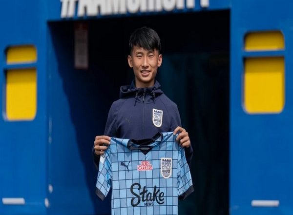 Sports News | Mumbai City FC Rope in Midfielder Gyamar Nikum on Long-term Deal