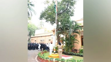 India News | Republic Day 2023: Maharashtra CM Eknath Shinde Unfurls Tricolour in Mumbai