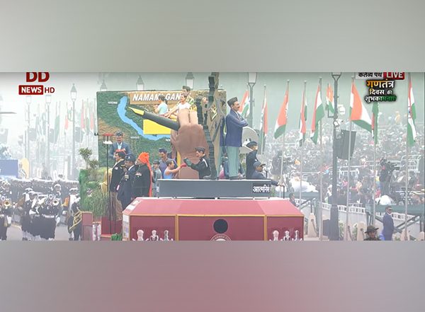 Republic Day 2023 Parade: Veterans' Tableau Showcases Commitment for India's Amrit Kaal (Watch Video)