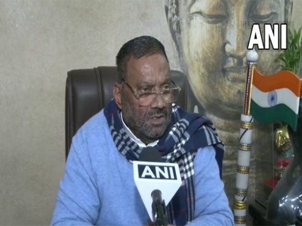 India News | '...aren't They Terrorists?': SP's Swami Prasad Maurya on 'slit Neck' Threat - Vimarsana News