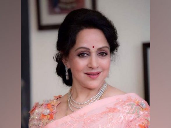 Entertainment News | SCO Film Festival: Hema Malini Recalls Working in Indo-Russian Film 'Alibaba Aur 40 Chor' - Vimarsana News